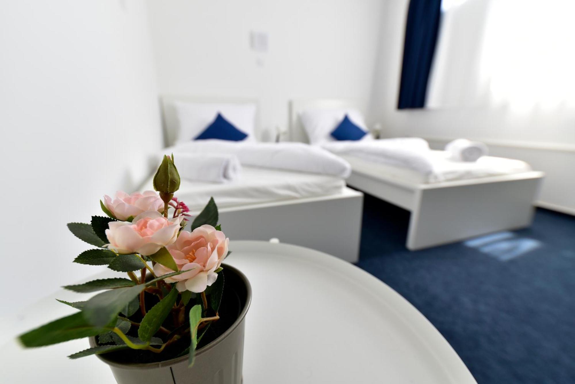 Zama Hotel Zamárdi Esterno foto