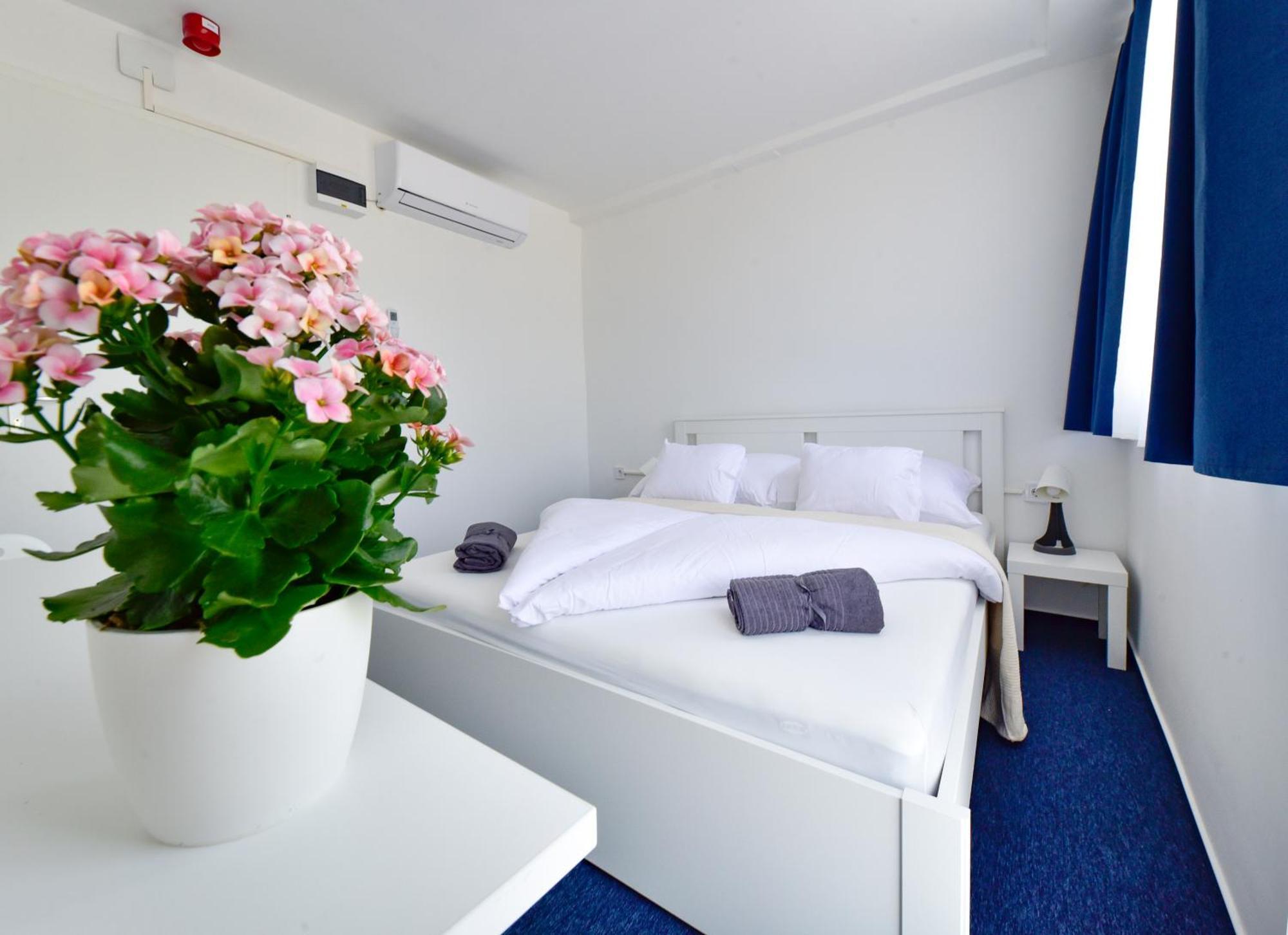 Zama Hotel Zamárdi Esterno foto