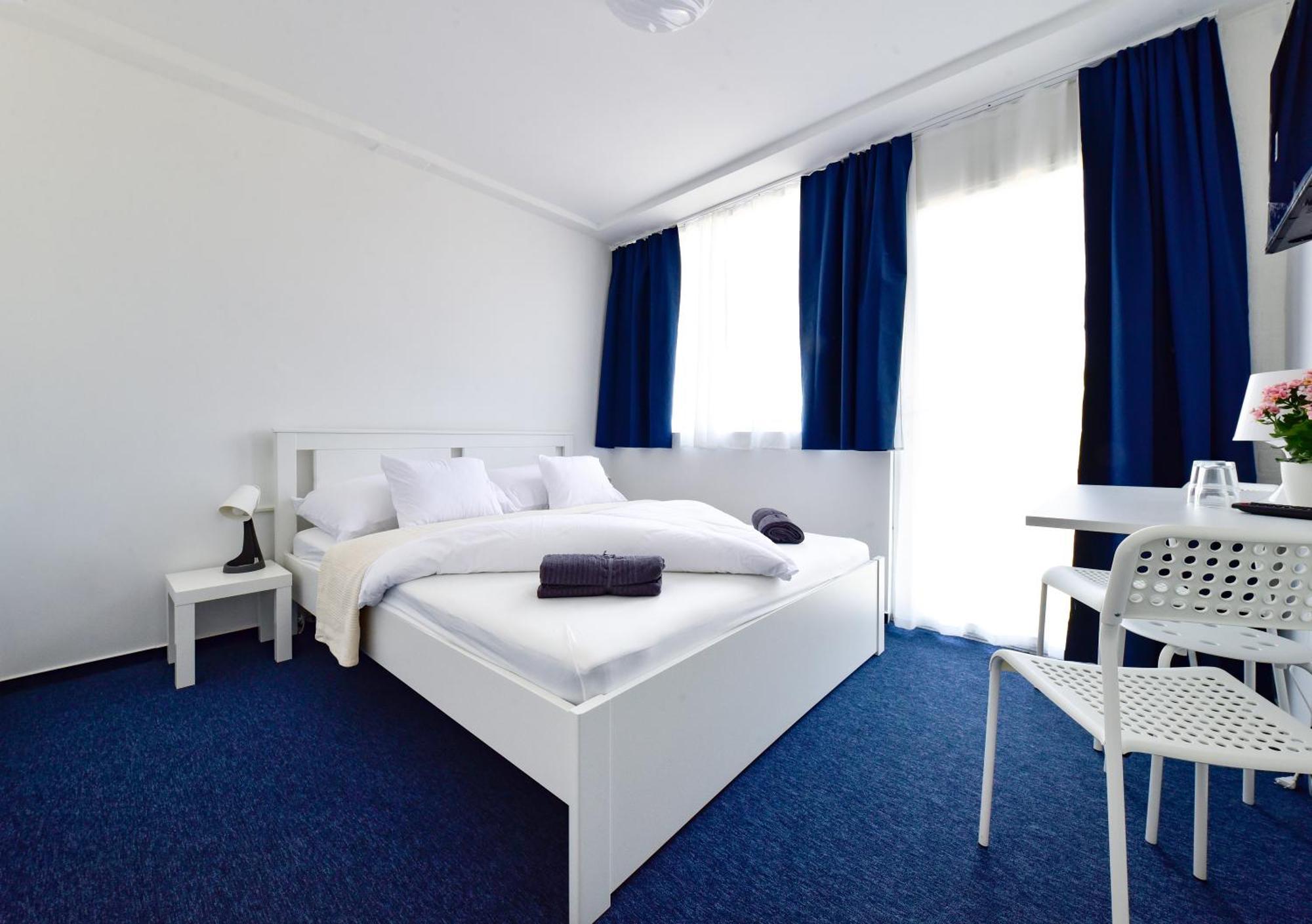Zama Hotel Zamárdi Esterno foto